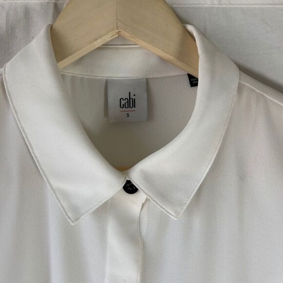 CAbi White Sleeveless Pleat Hem Button Down Blouse Style 3439 Sz S - Picture 5 of 9